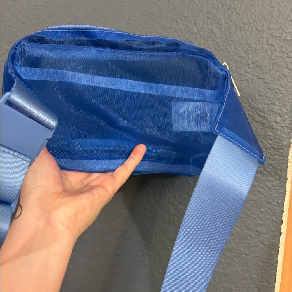 Wilo Blue Crossbody Bag - Picture 3 of 4